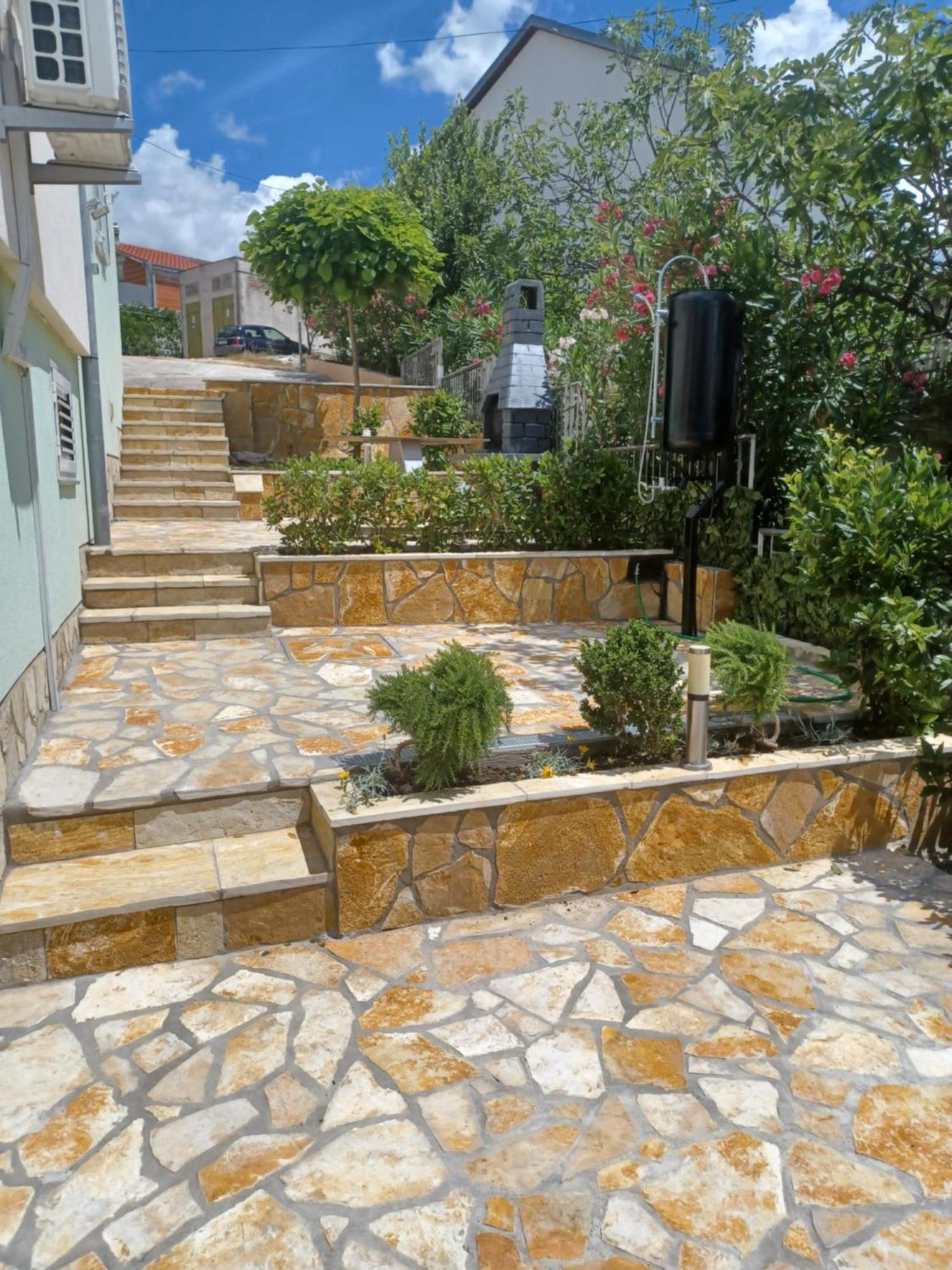 אוברובץ Apartmani Ana - Meka Draga מראה חיצוני תמונה