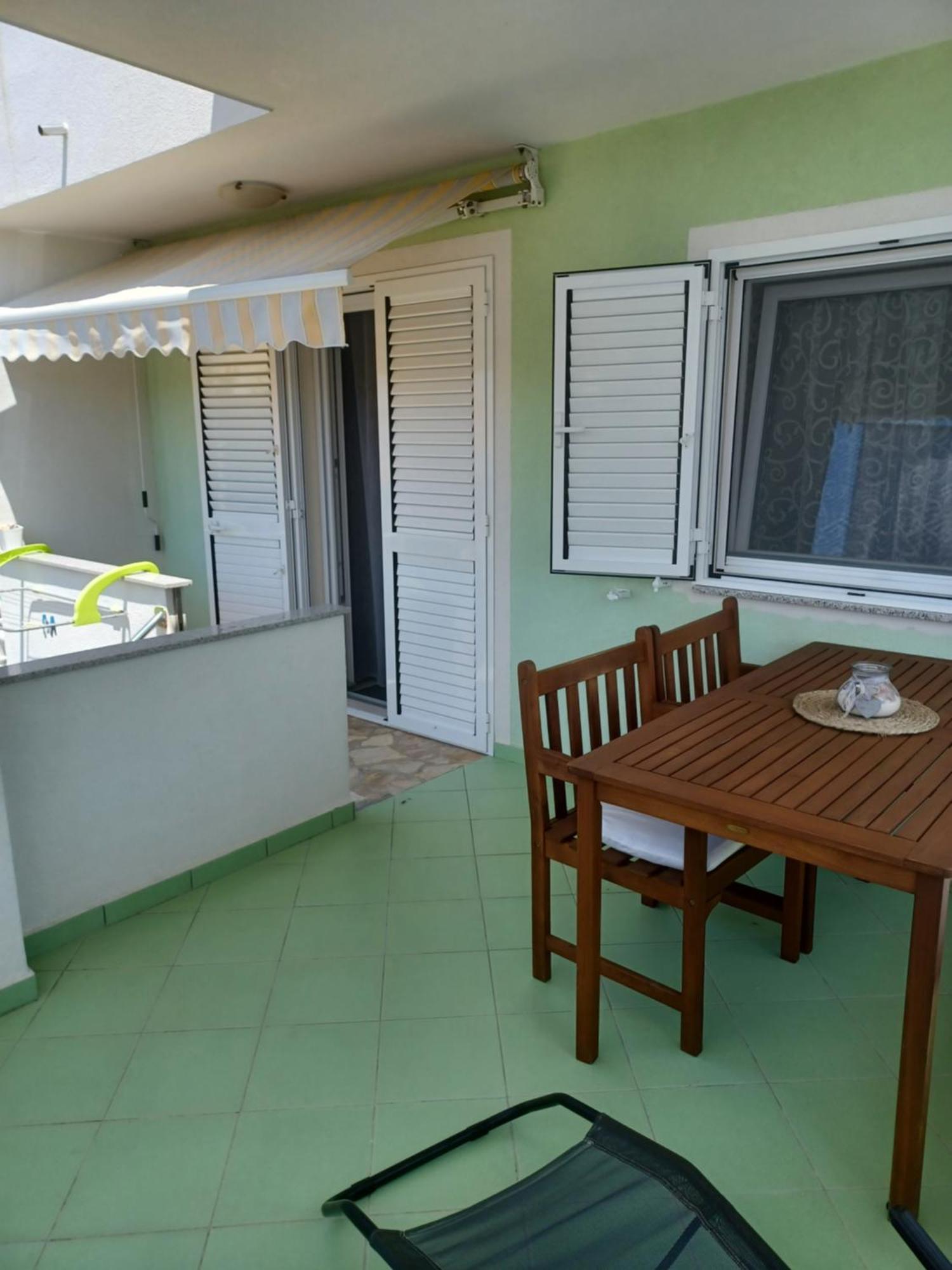 אוברובץ Apartmani Ana - Meka Draga מראה חיצוני תמונה